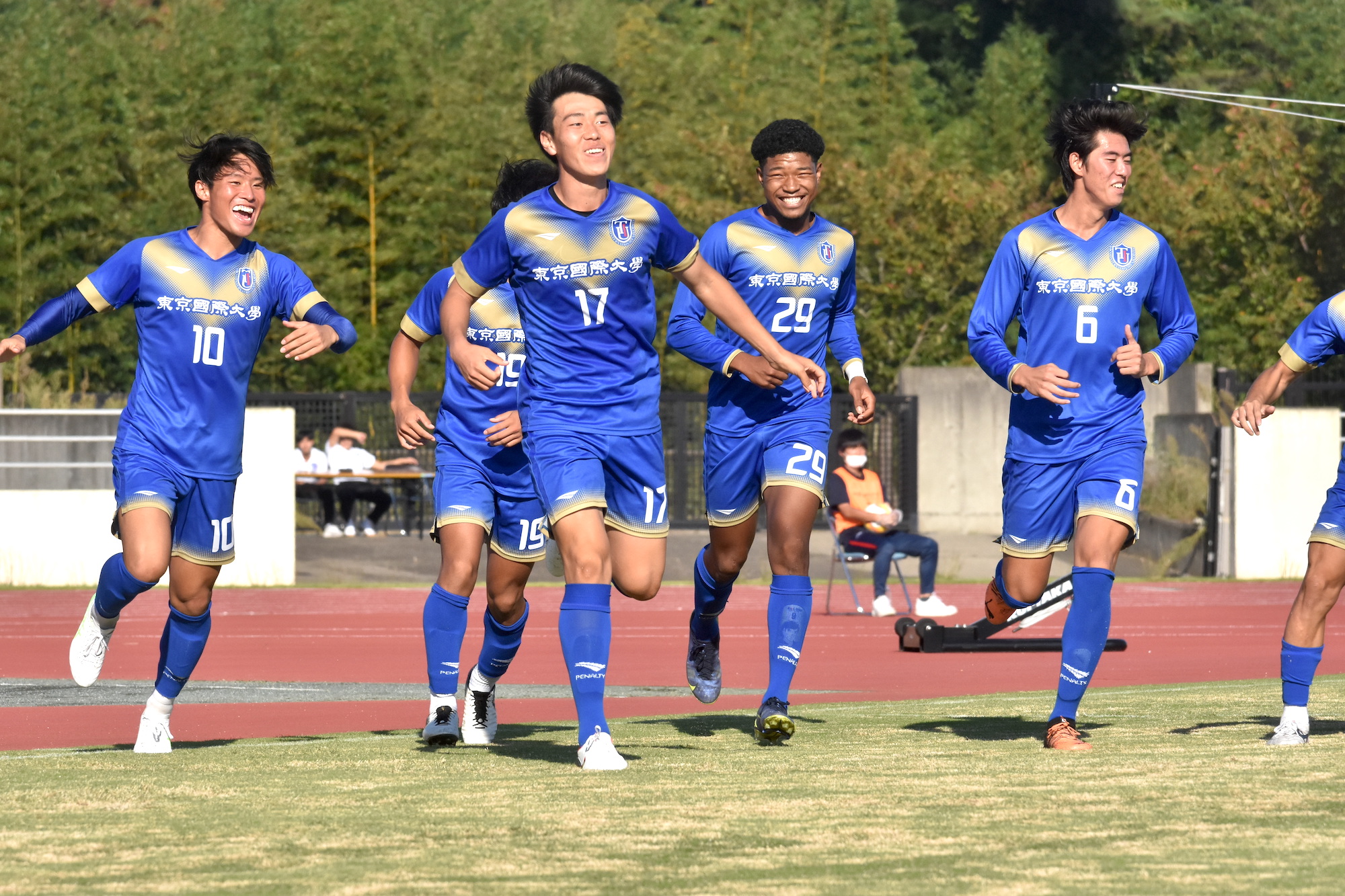 ユニフォームセット 青白 東京国際大学 TIU サッカー部 - サッカー 